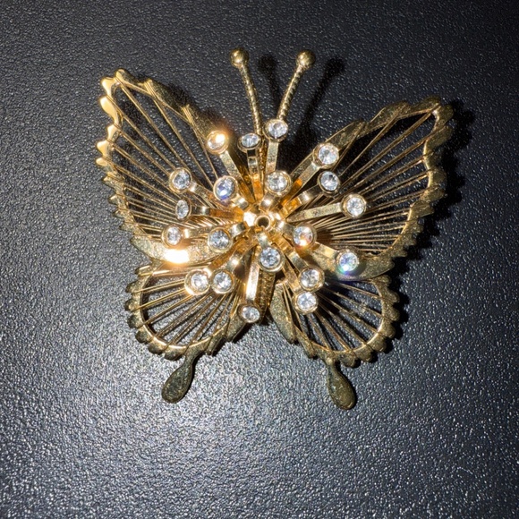 Monet Gold Butterfly Wire Wrap & Clear Rhinestones Pin Brooch Vintage - Picture 2 of 6